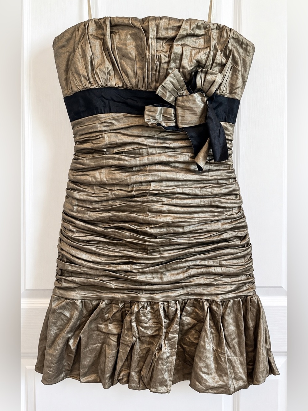 BCBGMAXAZRIA Metallic Gold Strapless Ruched Bow Cocktail Dress